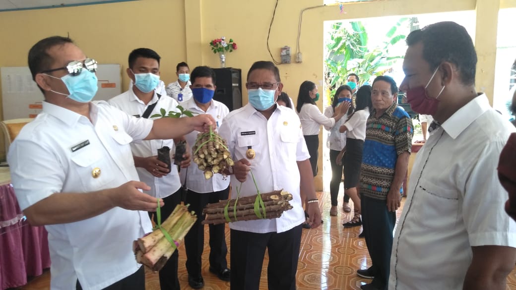 Desa Maredaren Kiama Tercepat Salurkan Bantuan
